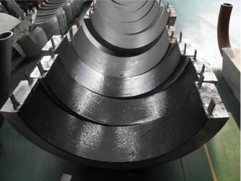 Bracelet aluminium anode in half-shell segments for subsea pipelines