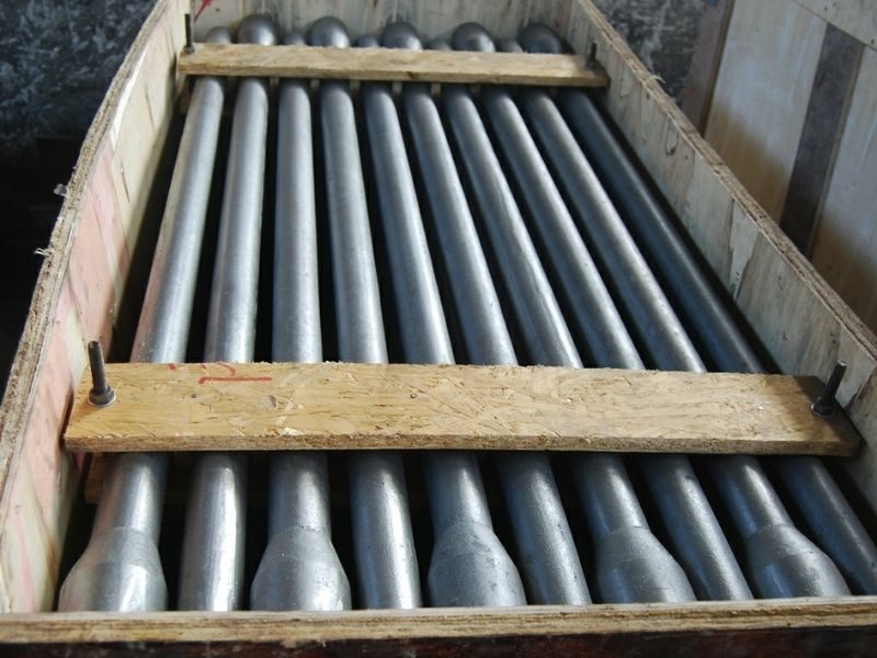 Solid rod high-silicon cast iron anode for compact groundbeds