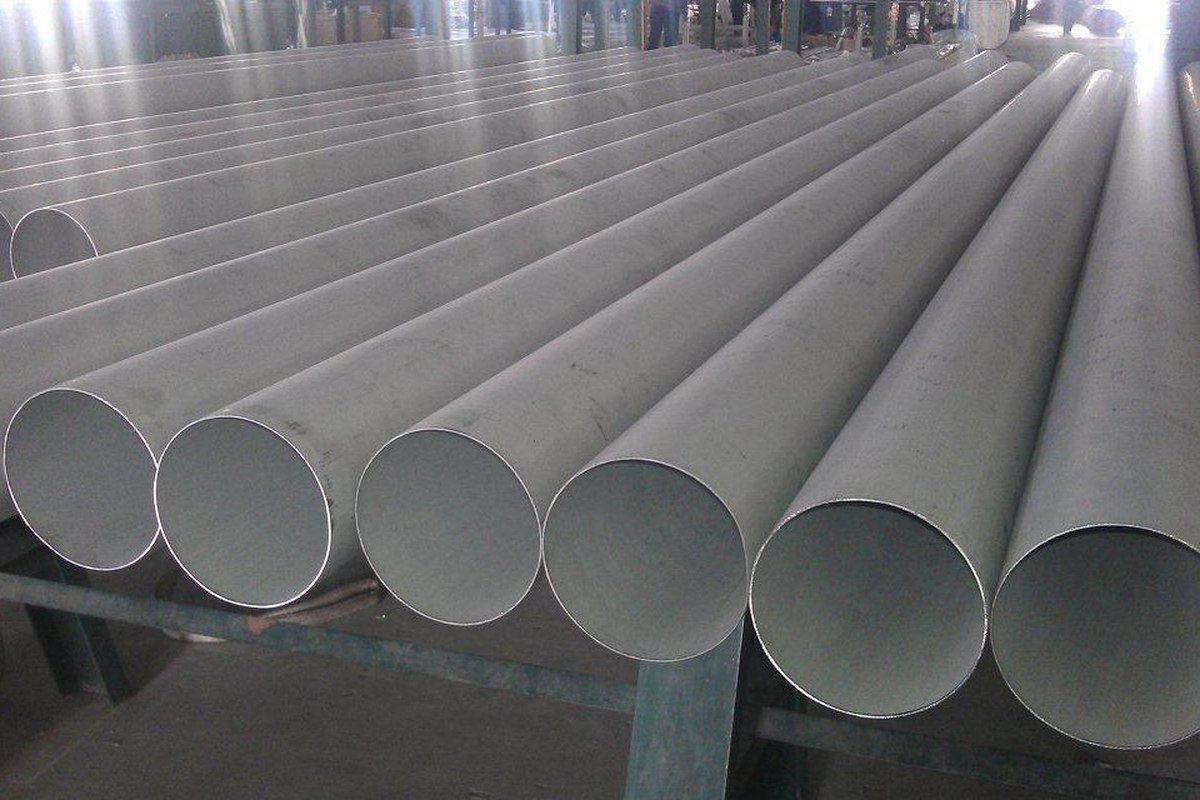 Large-diameter welded stainless steel clean pipe